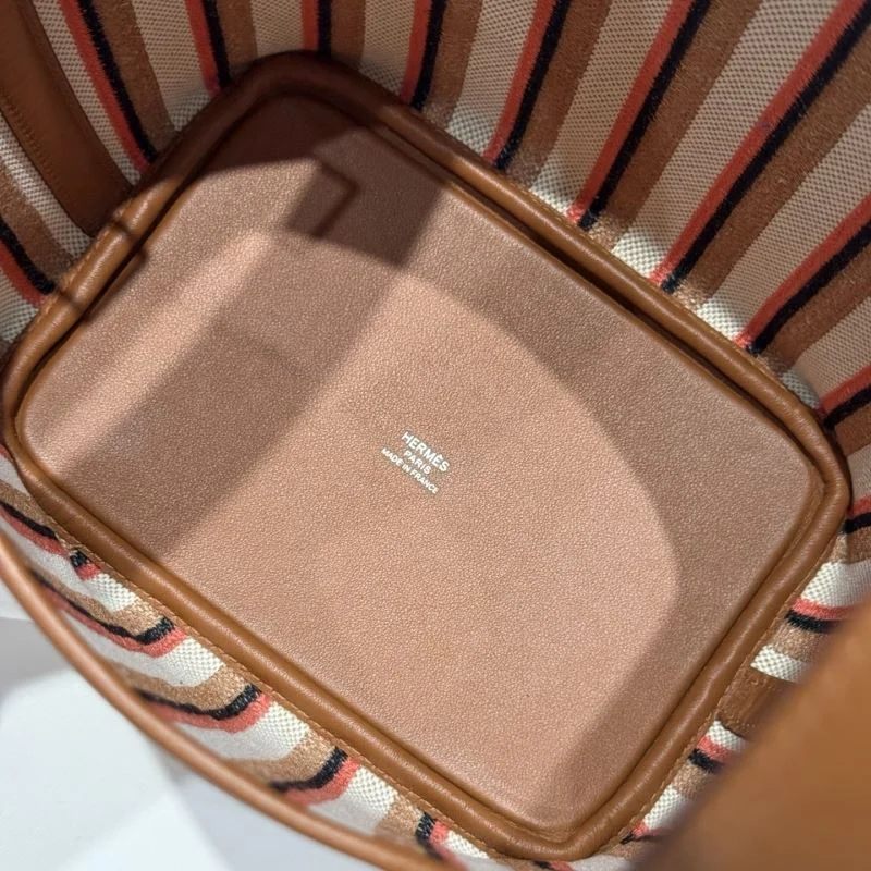 Minimalist Hermes Picotin Lock 47814