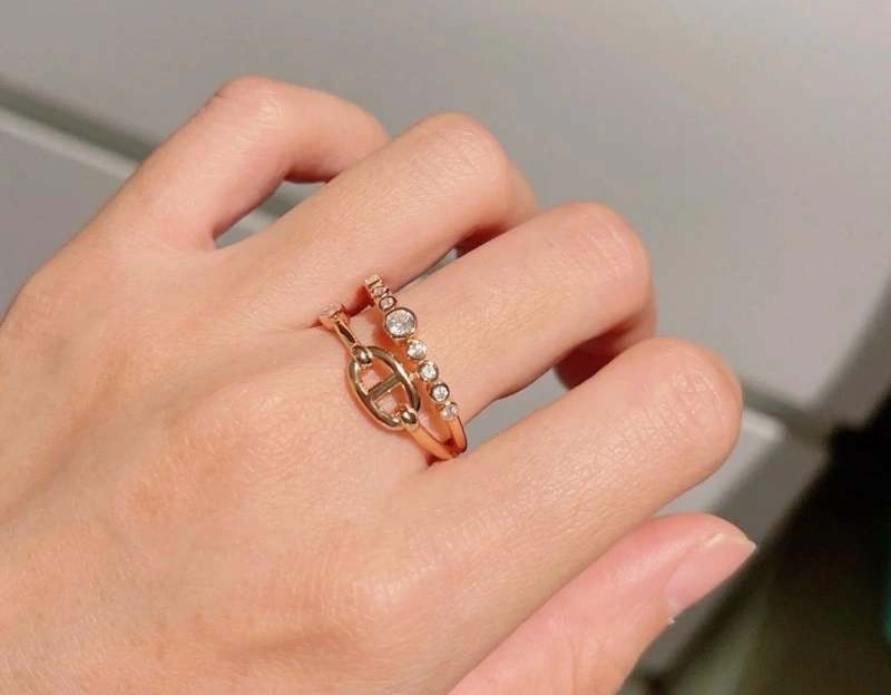 Sleek Hermes Rings 246826