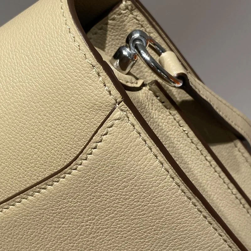 EyeCatching Hermes Roulis Bags 47790