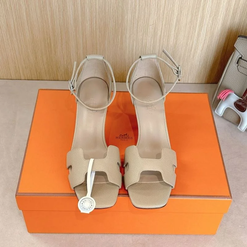 RelaxedFit Hermes Sandals 28462