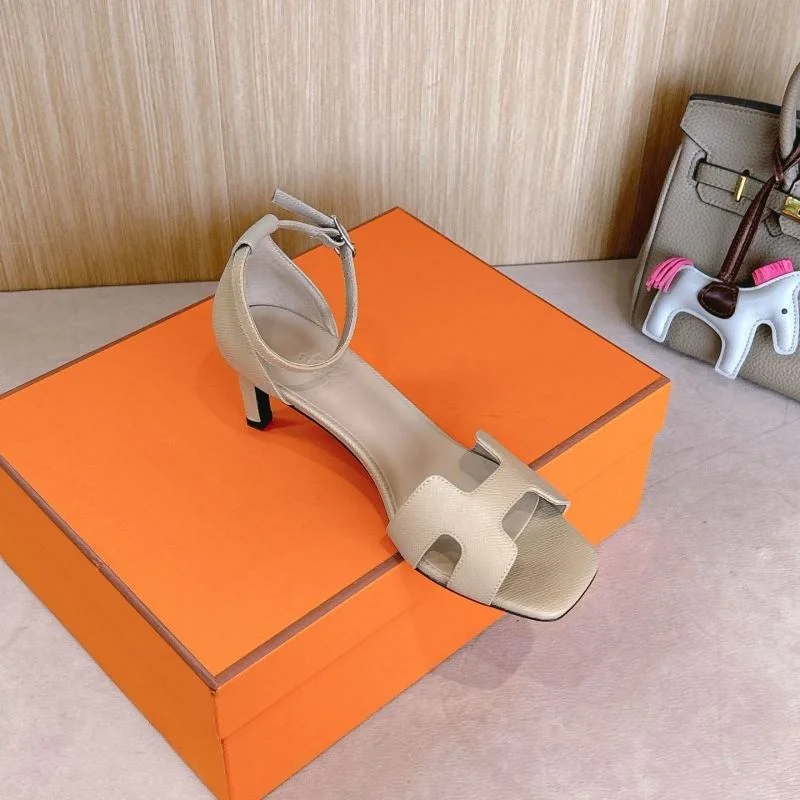 RelaxedFit Hermes Sandals 28462