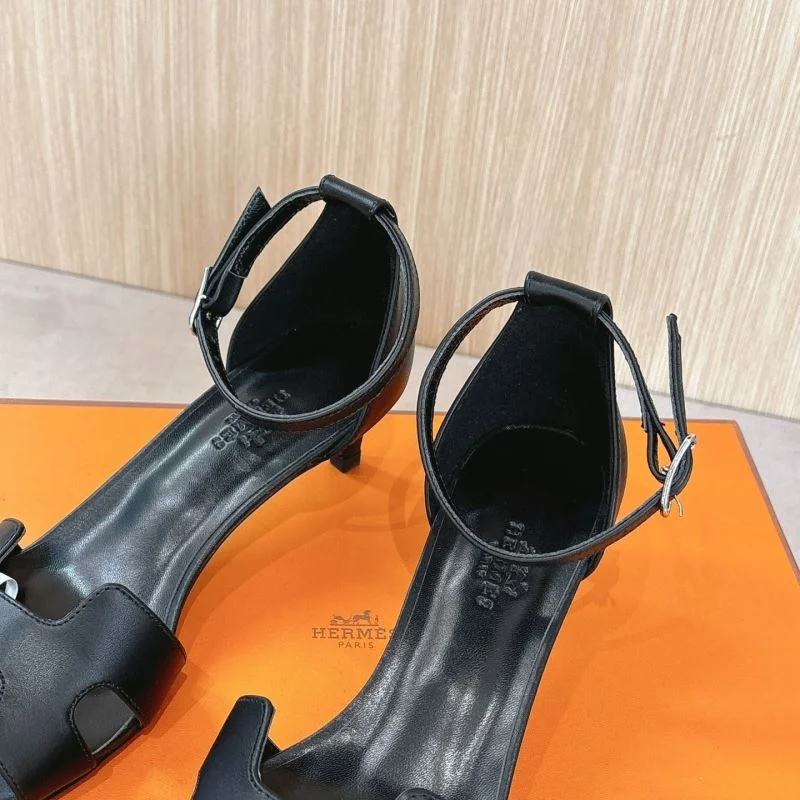 FlexibleFit Hermes Sandals 28443