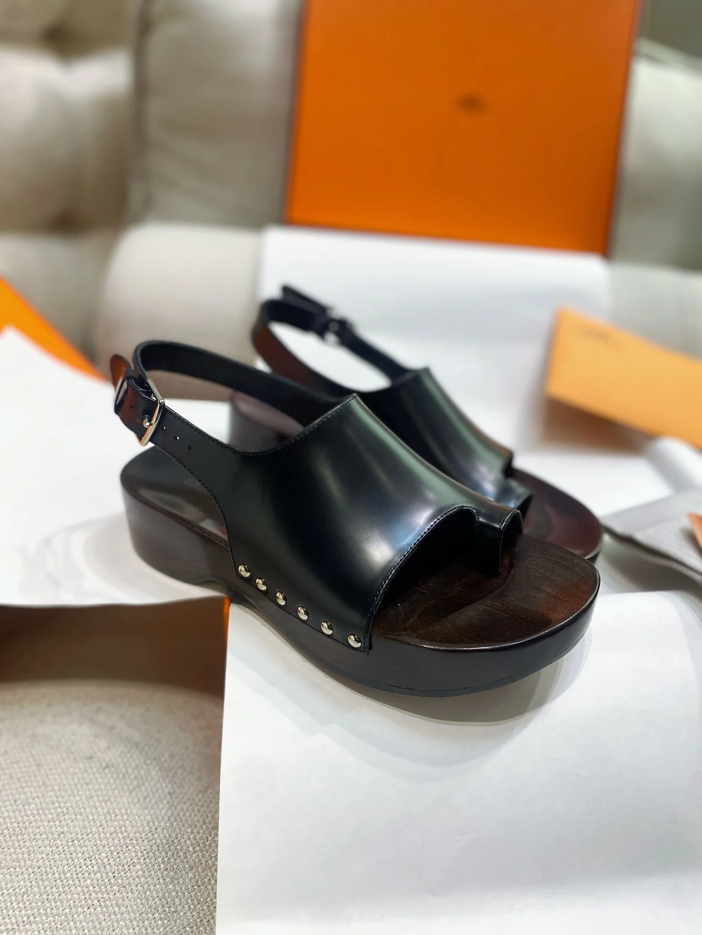 Soft Hermes Sandals 26432