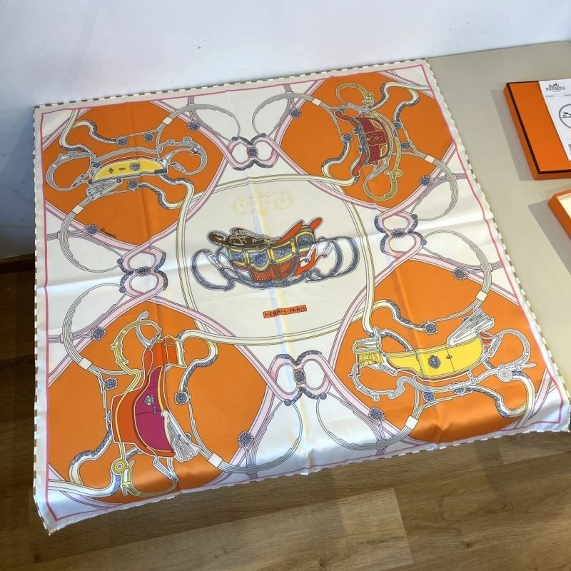 Resilient Hermes Scarf 270667