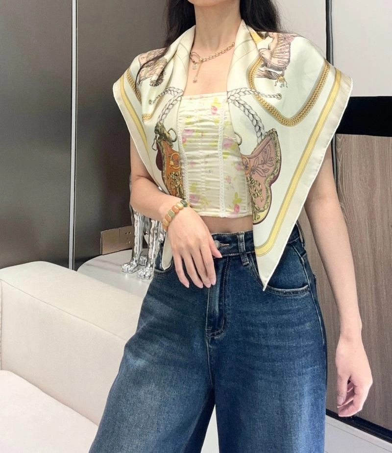 Resilient Hermes Scarf 270987