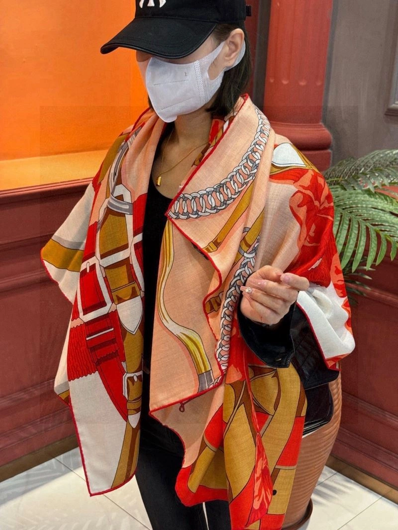 Elegant Hermes Scarf 270964