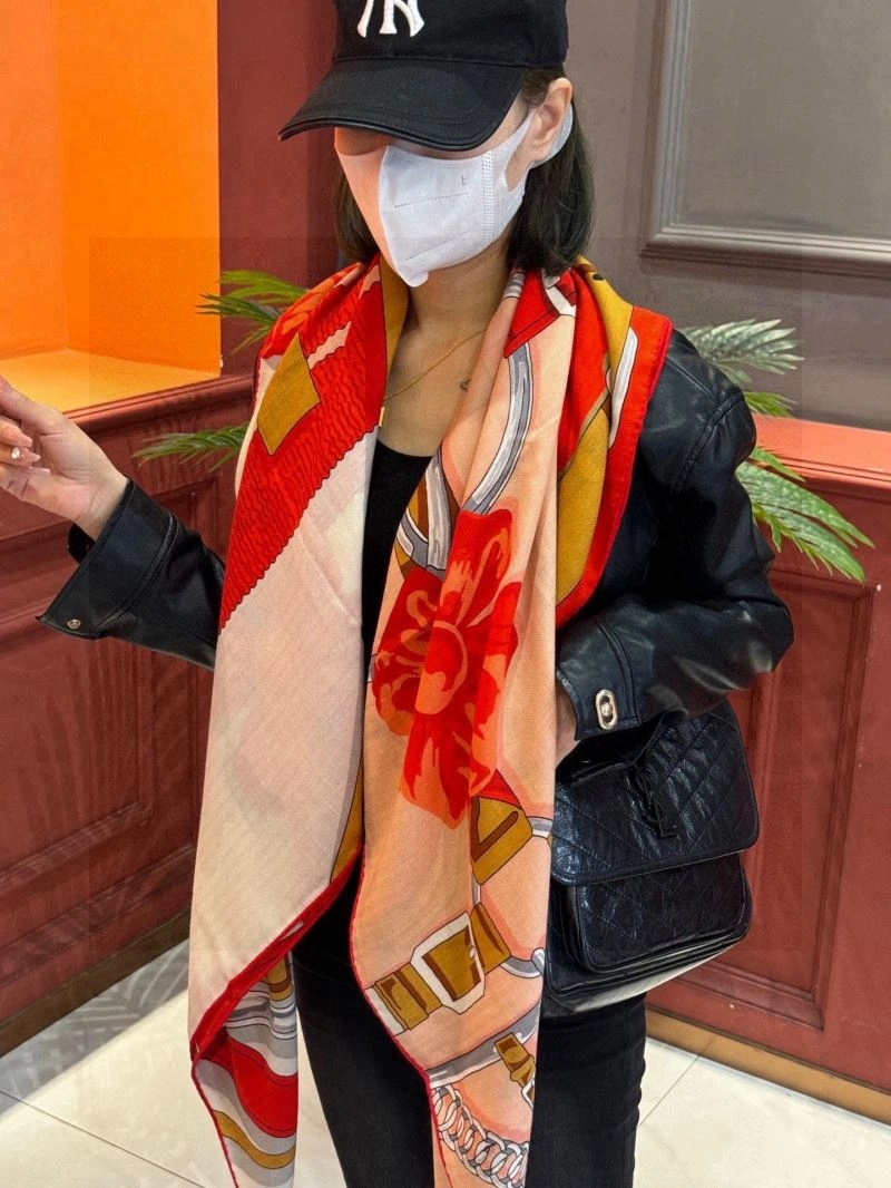 Elegant Hermes Scarf 270964