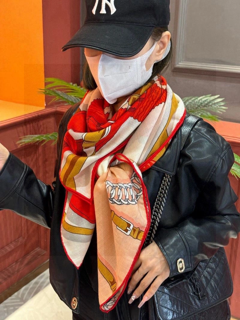 Elegant Hermes Scarf 270964
