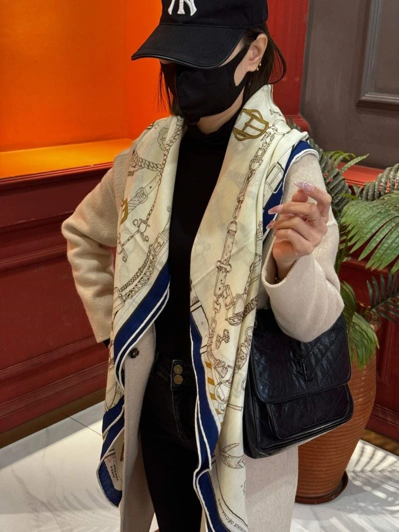 UrbanChic Hermes Scarf 271803