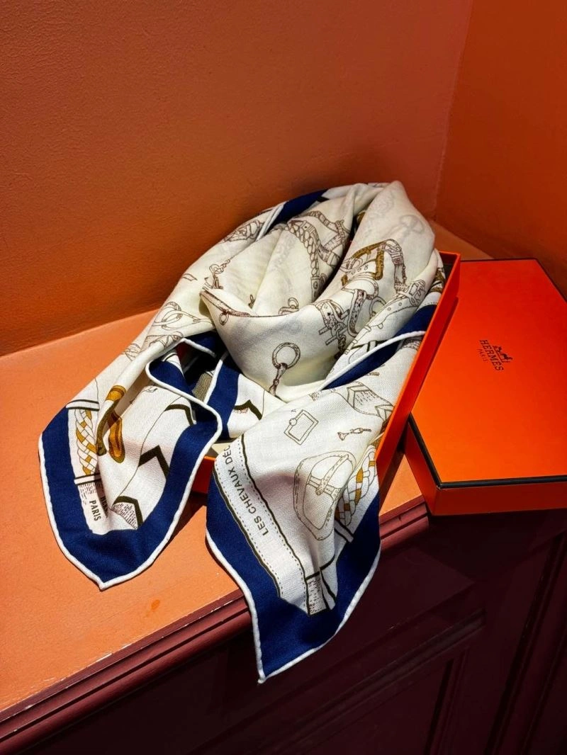 UrbanChic Hermes Scarf 271803