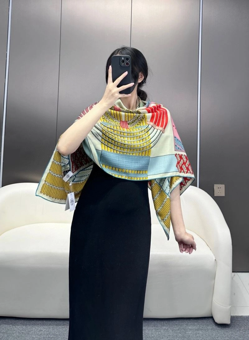 Bold Hermes Scarf 271784