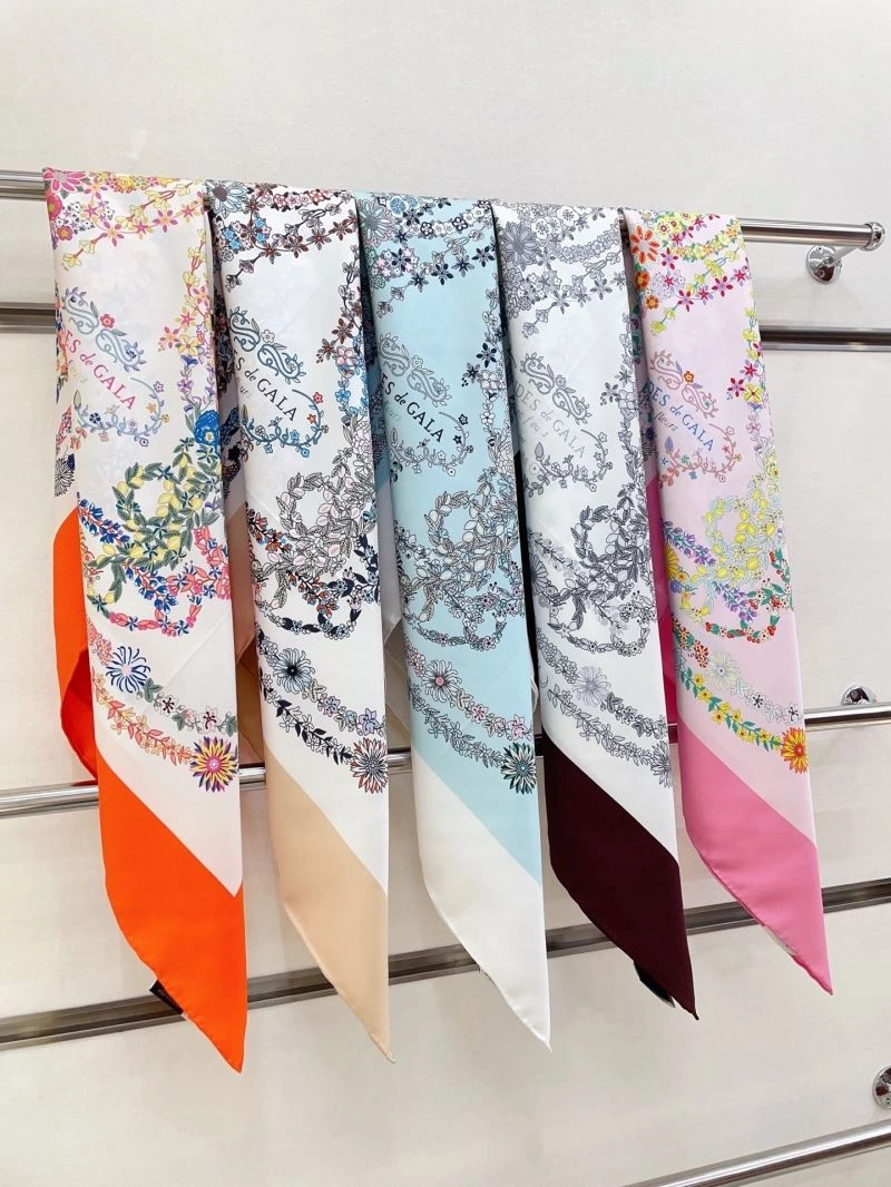 Efficient Hermes Scarf 271668