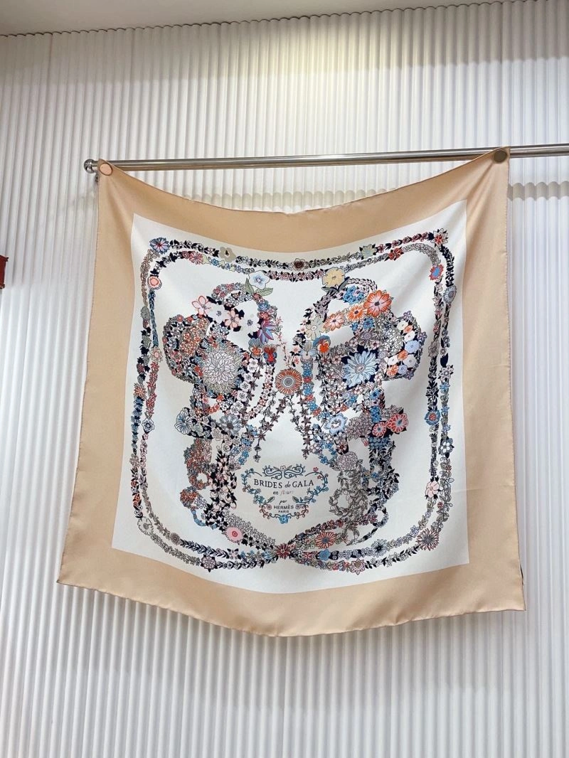 Efficient Hermes Scarf 271668