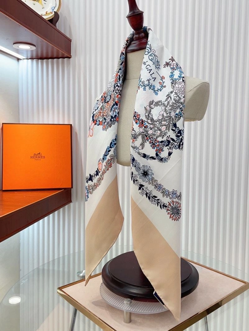 Efficient Hermes Scarf 271668