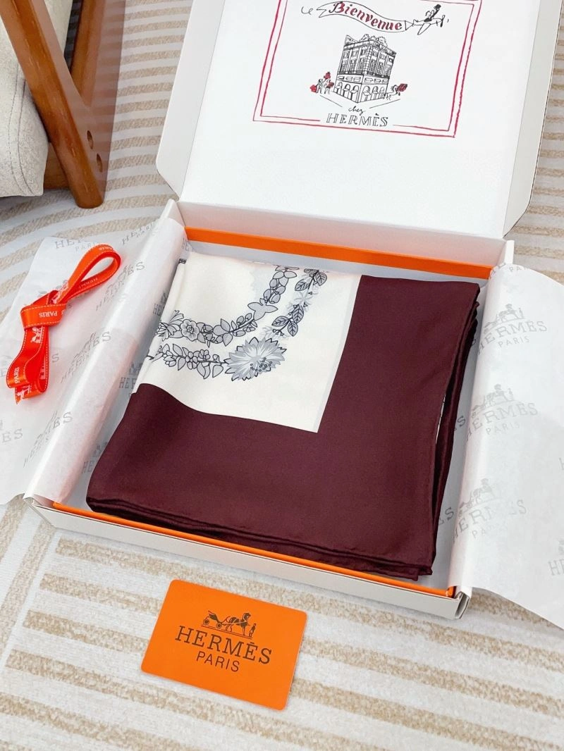 UrbanChic Hermes Scarf 271667