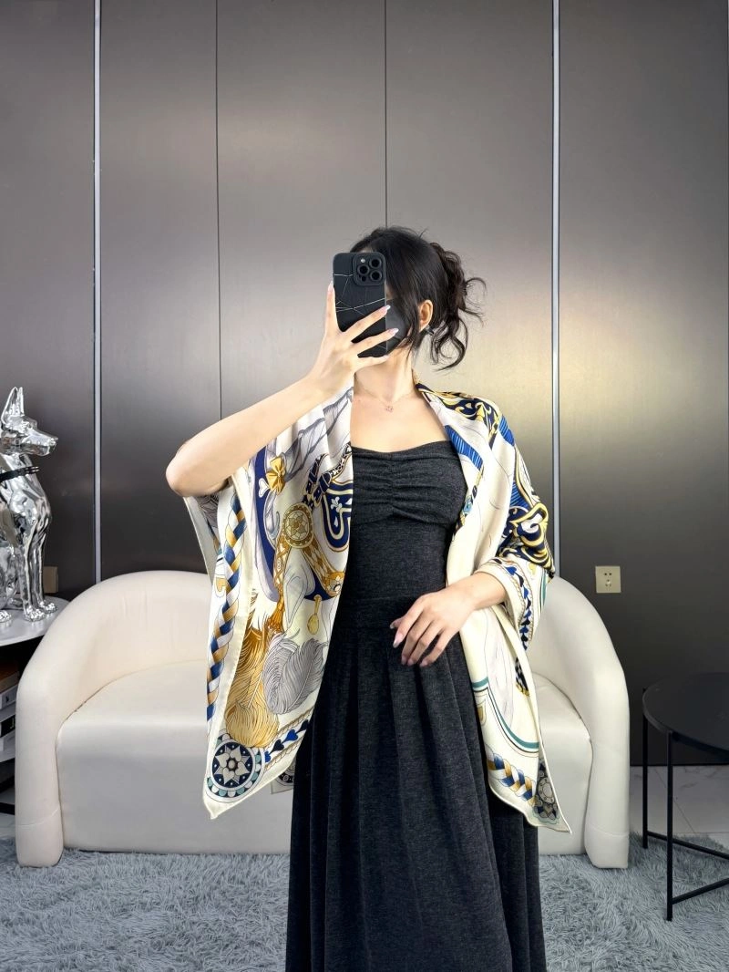 Sleek Hermes Scarf 271546