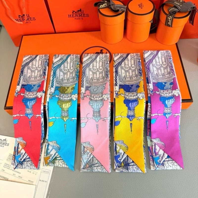 Functional Hermes Silk 272259