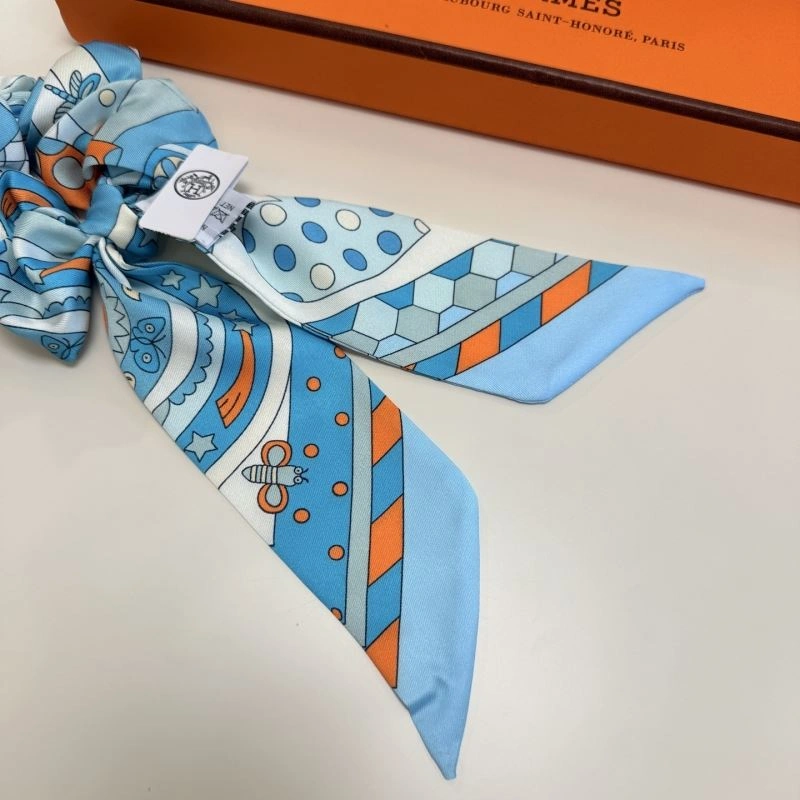 Trendsetting Hermes Silk 272200