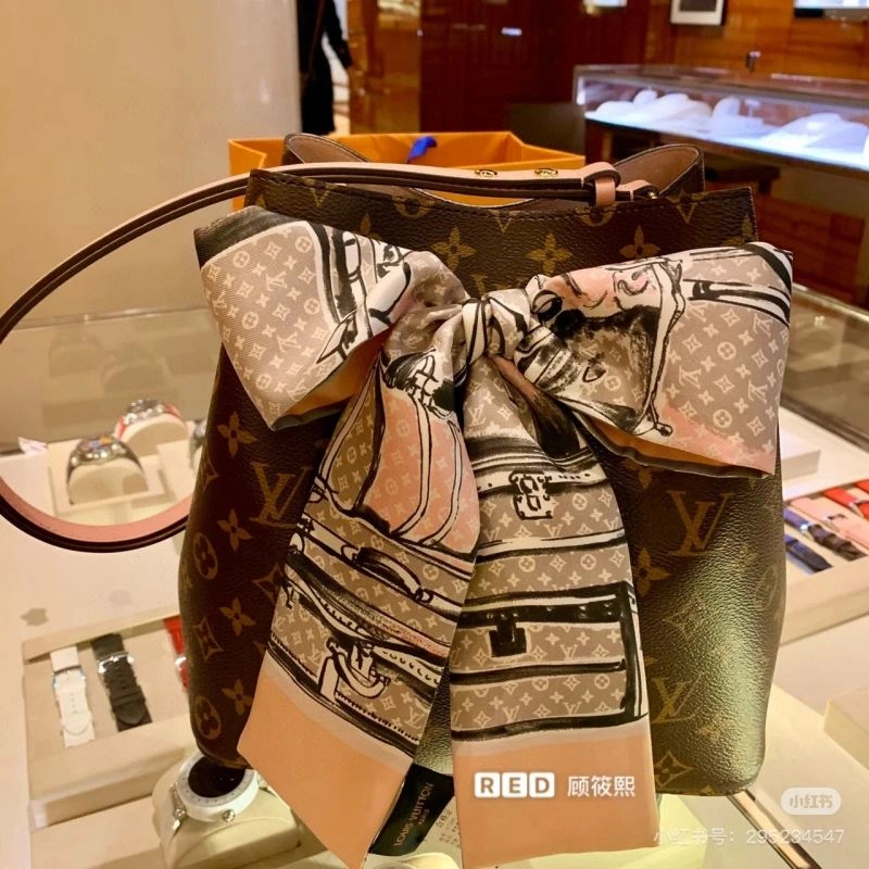 Bright Hermes Silk 272159