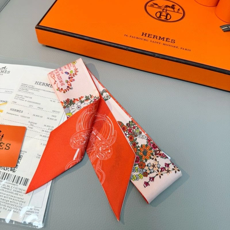 Seasonal Hermes Silk 272129