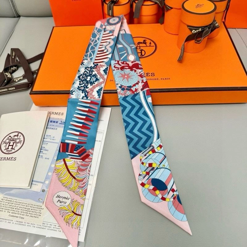 Bold Hermes Silk 272118