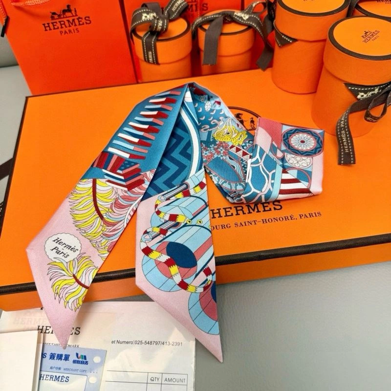 Bold Hermes Silk 272118