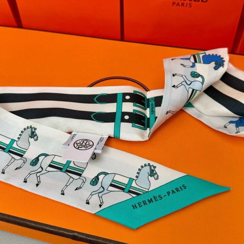 Hermes Silk Seasonal 272104