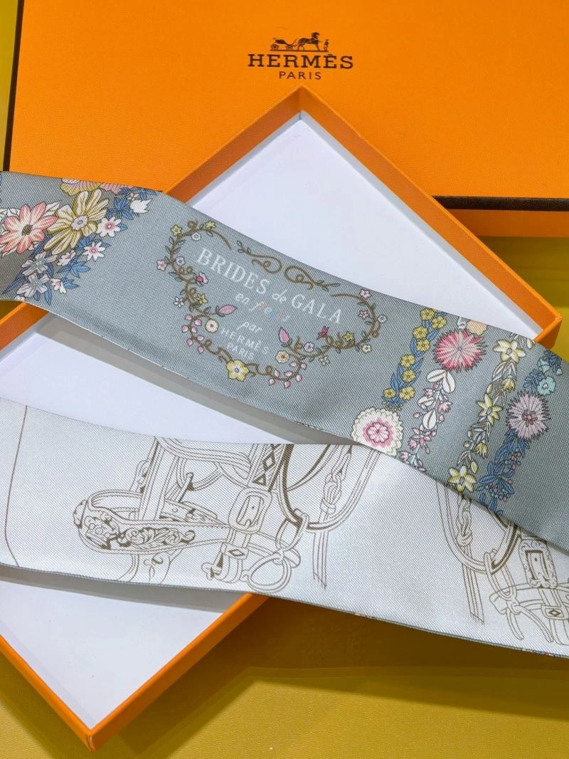 Trendsetting Hermes Silk 272494