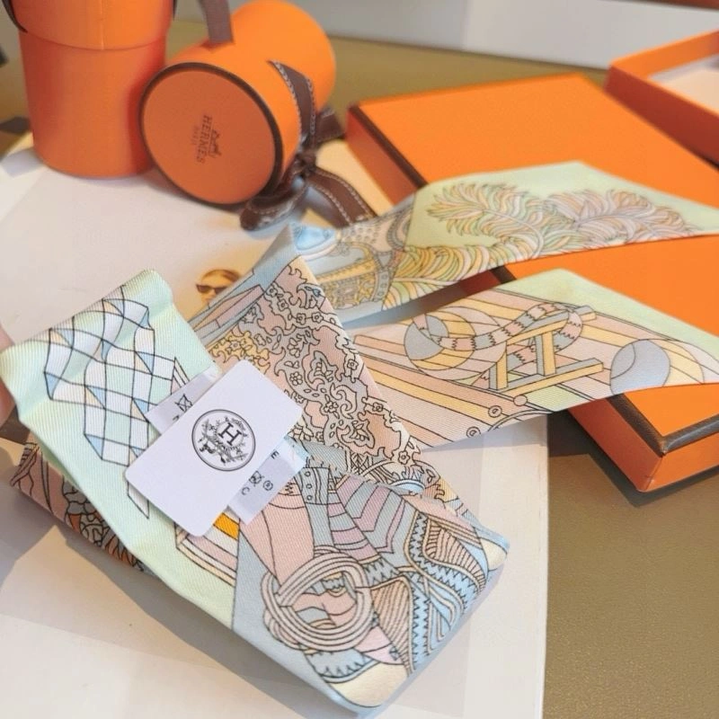 Hermes Silk Compact 272916