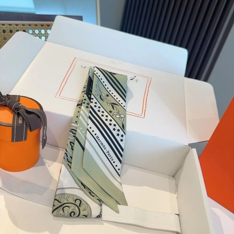 UrbanChic Hermes Silk 272912