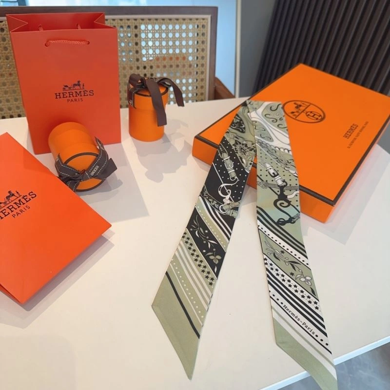 UrbanChic Hermes Silk 272912