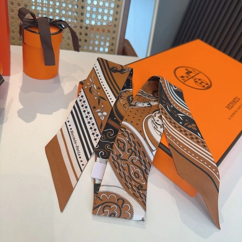 Trendsetting Hermes Silk 272895