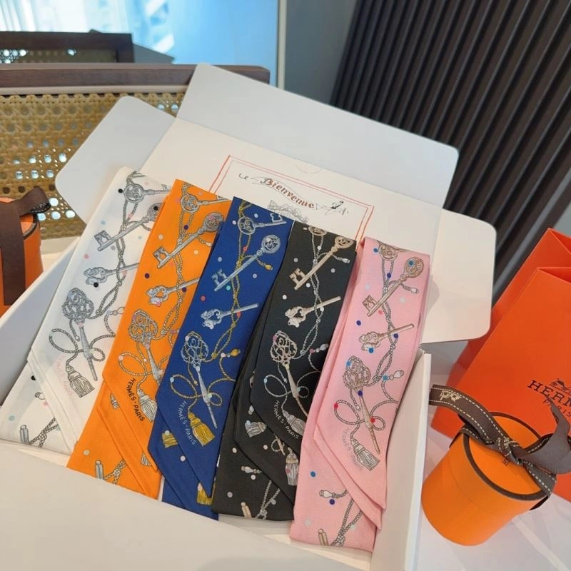 Hermes Silk Unisex 272880