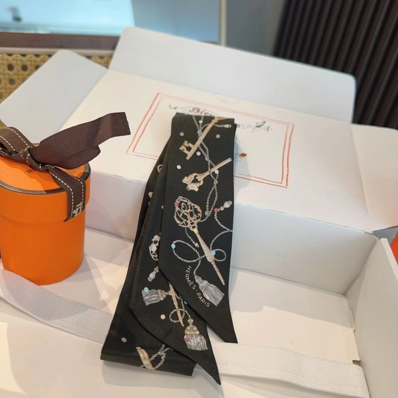 Hermes Silk Unisex 272880