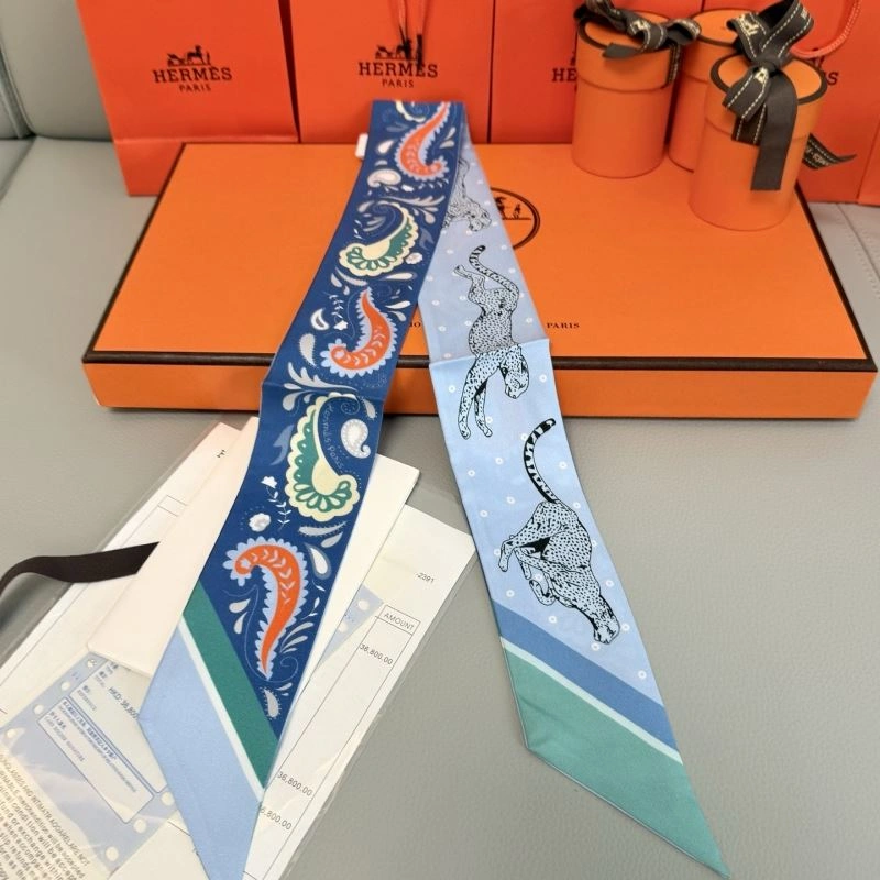 Trendsetting Hermes Silk 272840