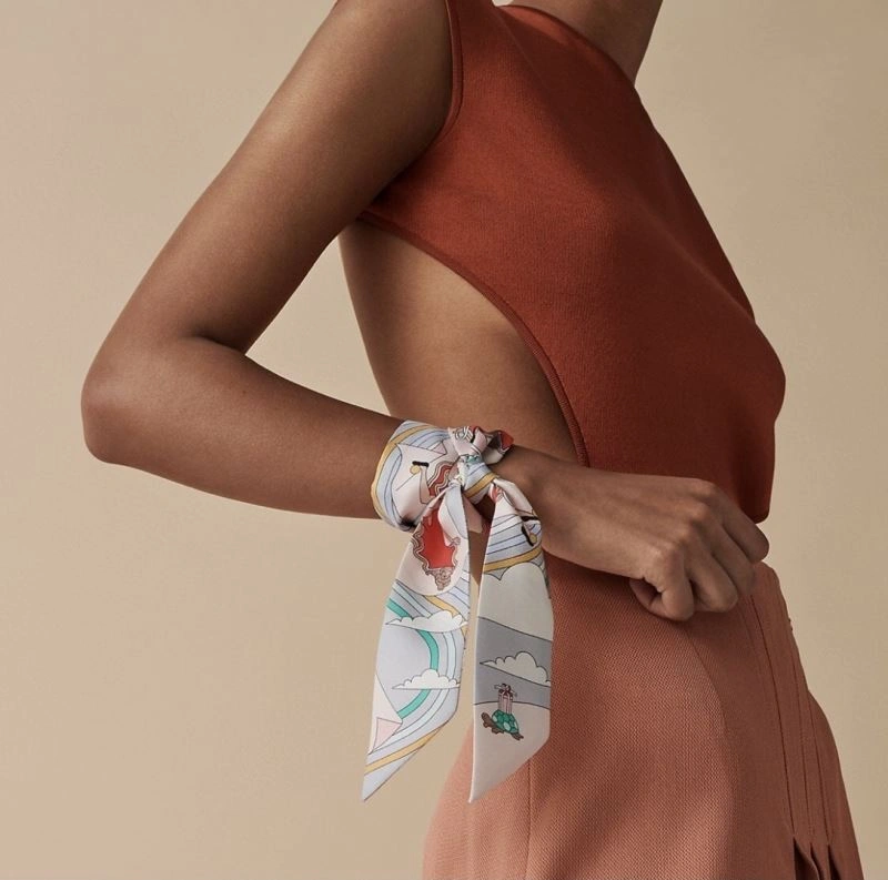 Unique Hermes Silk 272682