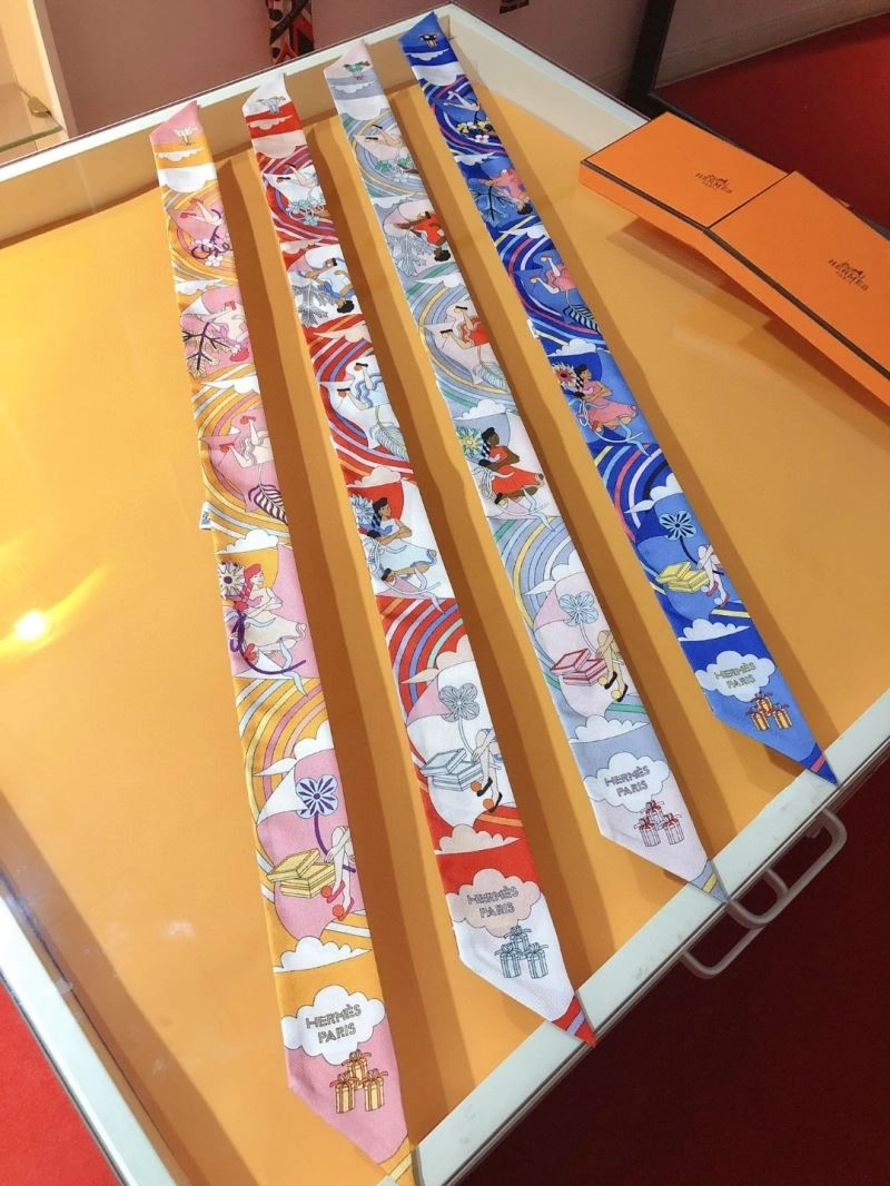 Unique Hermes Silk 272682