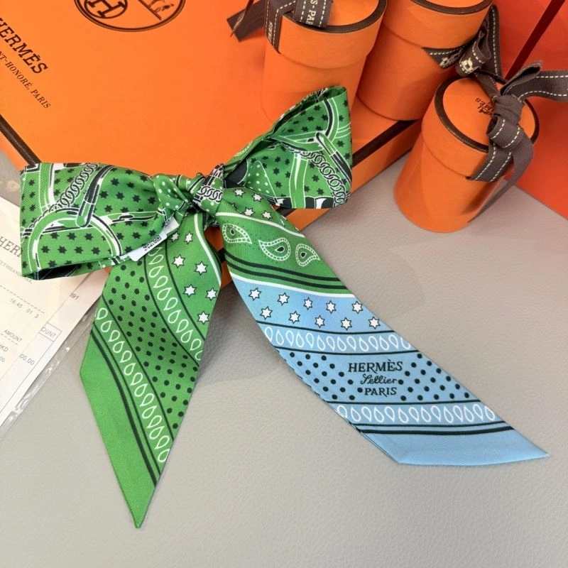 Trendsetting Hermes Silk 272654