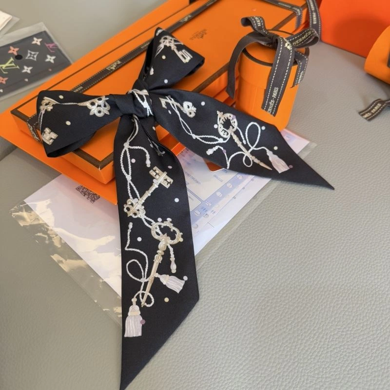 Durable Hermes Silk 272623