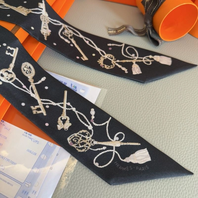 Durable Hermes Silk 272623