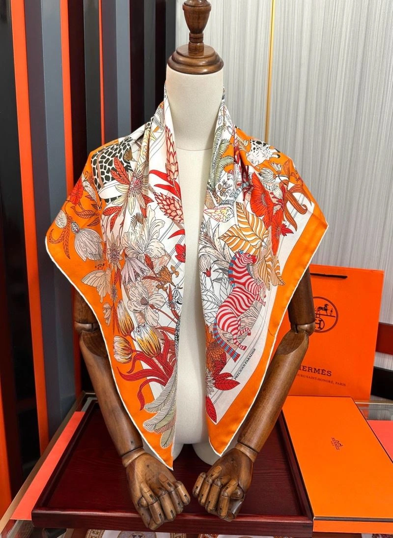 Versatile Hermes Silk 272636