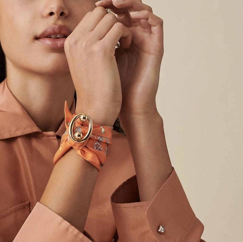 Durable Hermes Silk 272647
