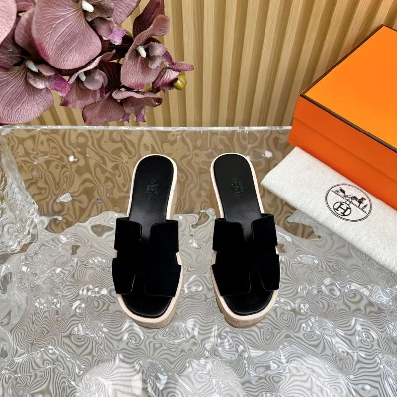 RelaxedFit Hermes Slippers 27606