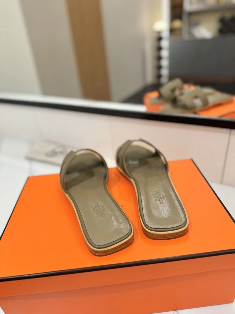 Bold Hermes Slippers 27432