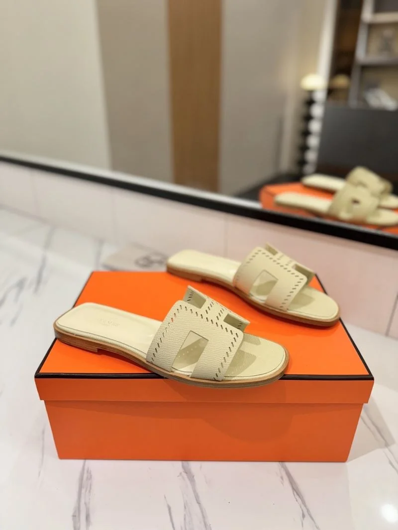 Timeless Hermes Slippers 27406