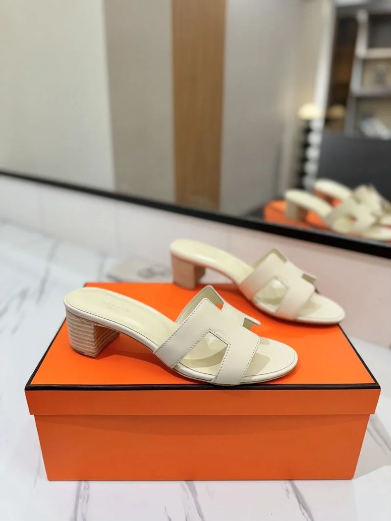HighPerformance Hermes Slippers 27403