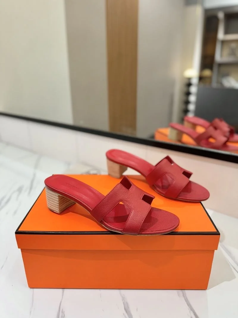 Versatile Hermes Slippers 27384