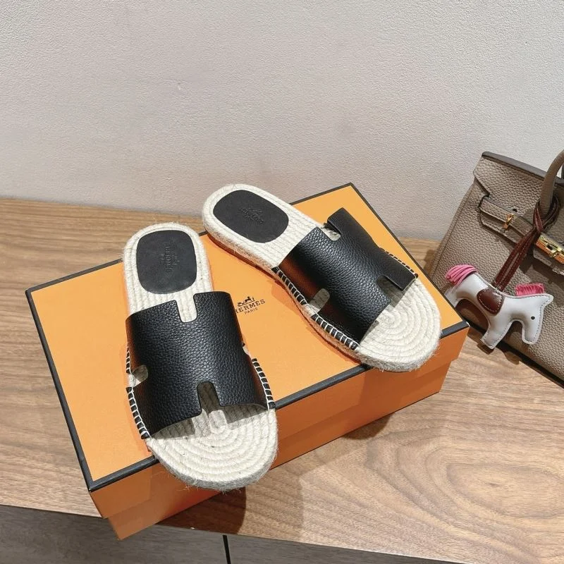 Versatile Hermes Slippers 26833