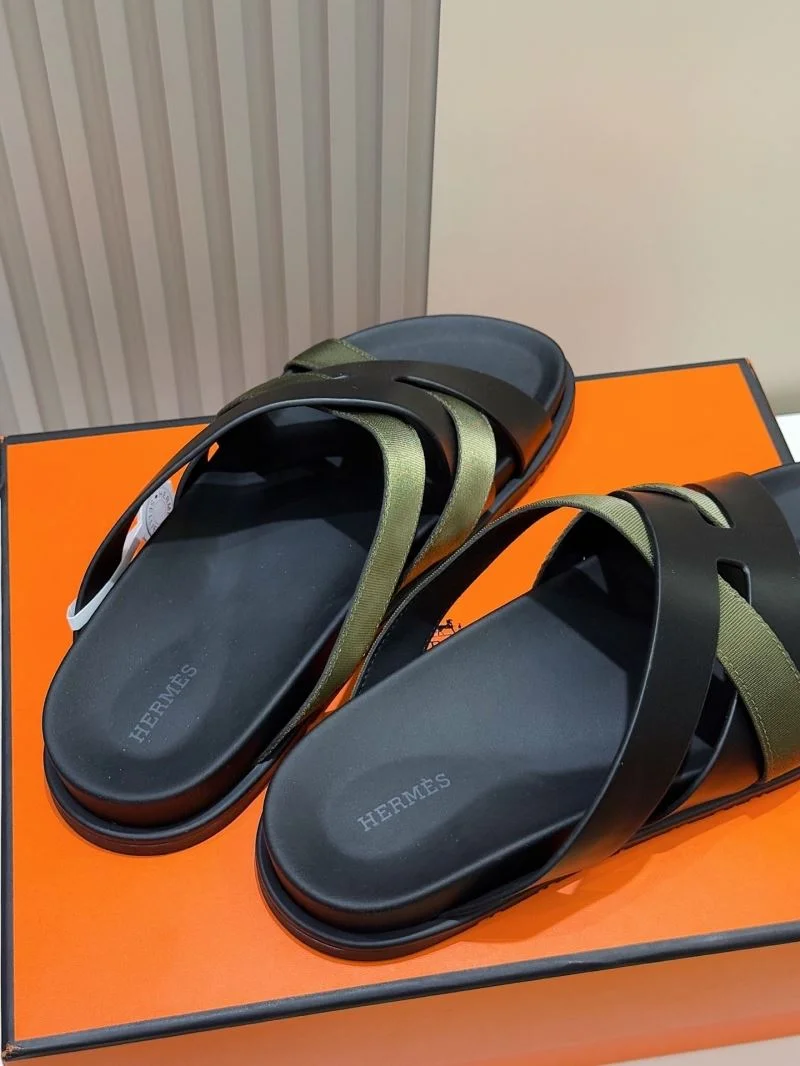 WellDesigned Hermes Slippers 27770