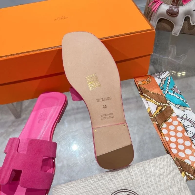 ZipUp Hermes Slippers 28406